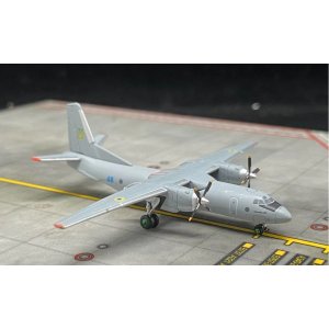 Ukrainian Air Force 乌克兰空军 Antonov An-26 48  LH4326 JC Wings 1:400