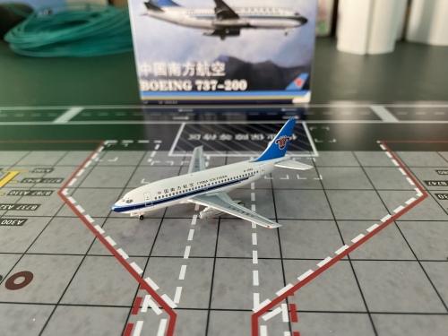 Boeing 737-200 南方航空 (現JTA)1/200 Boeing 737-200 南方航空 (現JTA)1/200 1024px-JTA-Boeing_737-4K5-
