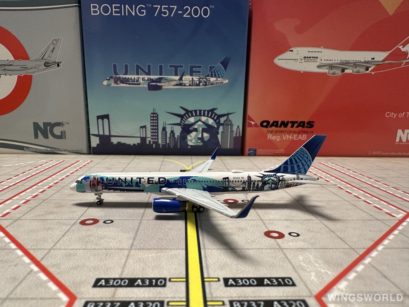 NGmodels 1:400 NG53199 United Airlines 美国联合航空 Boeing 757-200 N14102