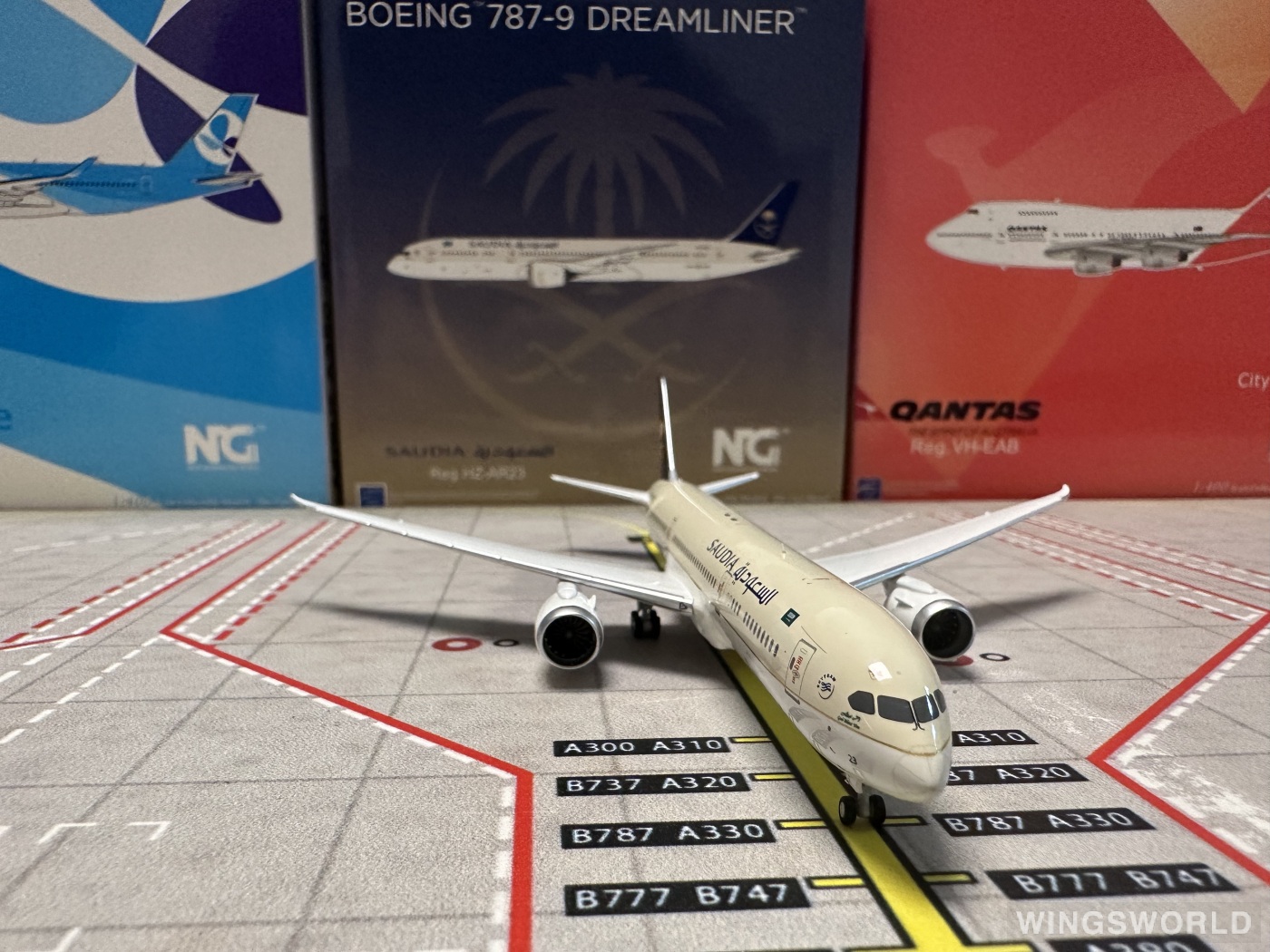 NGmodels 1:400 NG55059 Saudia 沙特阿拉伯航空 Boeing 787-9 HZ-AR23