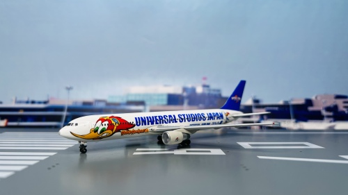 ANA 全日空 Boeing 767-300 JA8357 ANA WOODY JET 环球影城彩绘 Universal Studios Japan PHJA8357 Phoenix 1:400