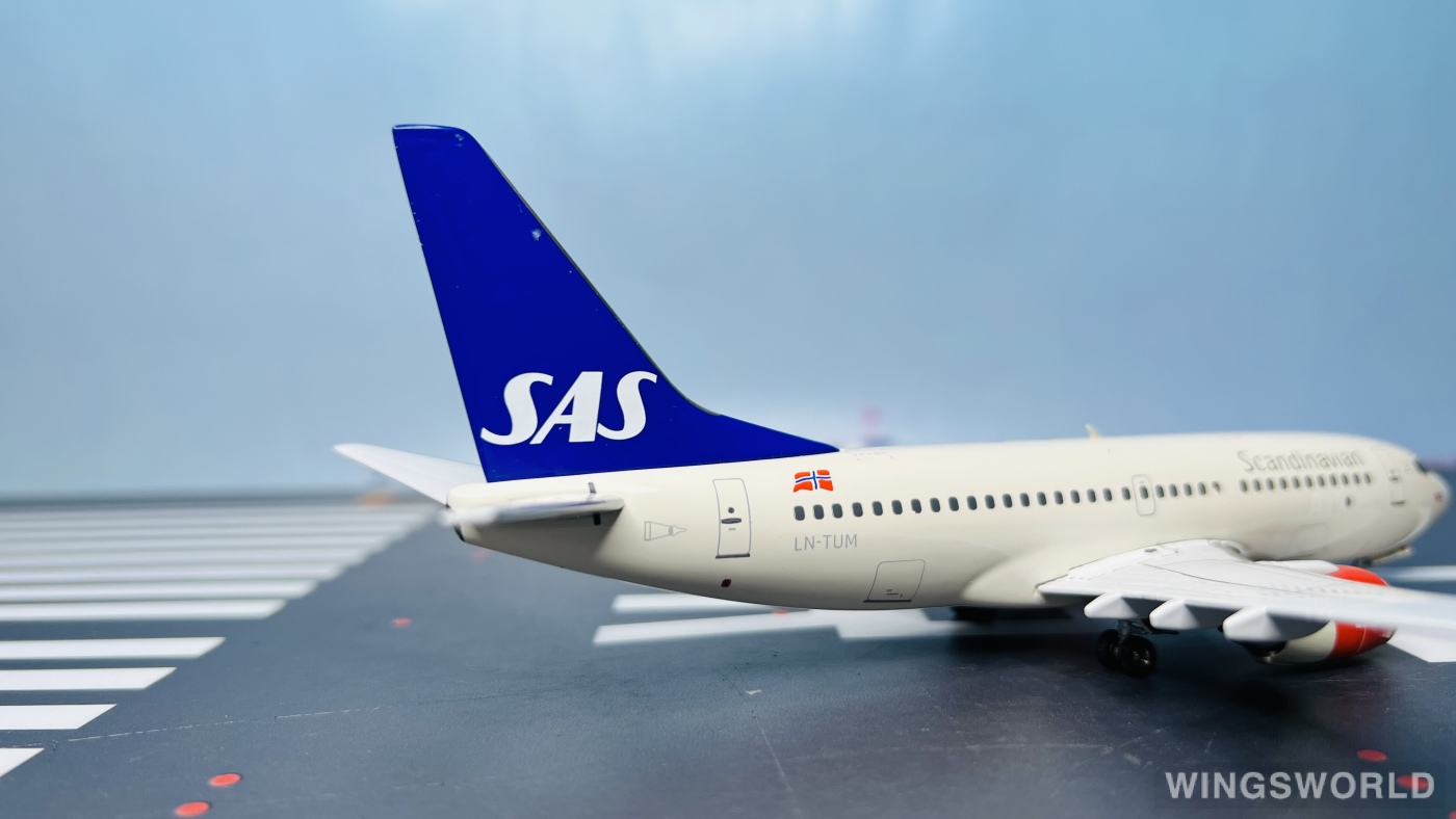Aviation200 1:200 AV2737006 SAS 北欧航空 Boeing 737-700 LN-TUM