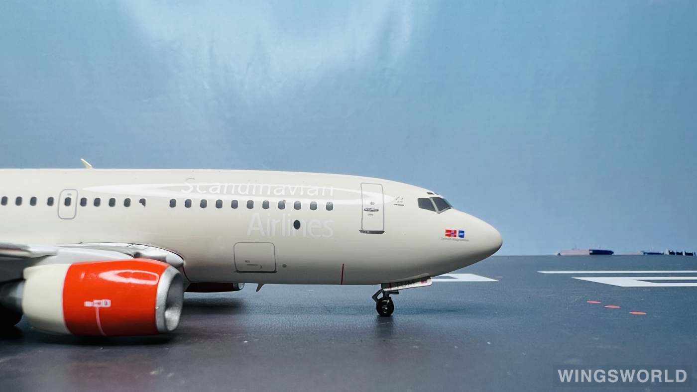 Aviation200 1:200 AV2737006 SAS 北欧航空 Boeing 737-700 LN-TUM