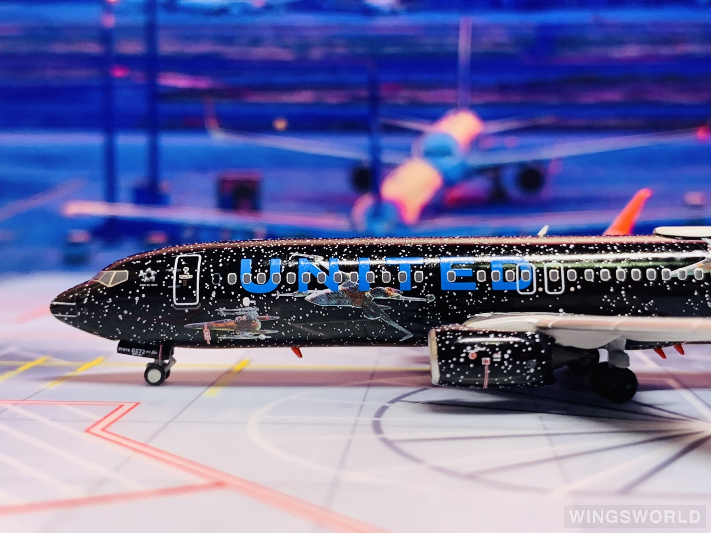 NGmodels 1:400 NG58133 United Airlines 美国联合航空 Boeing 737-800 N36272