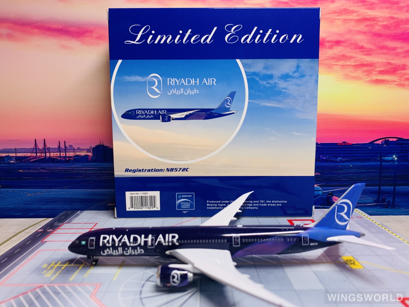 Phoenix 1:400 PH11829 Riyadh Air 利雅得航空 Boeing 787-9 N8572C