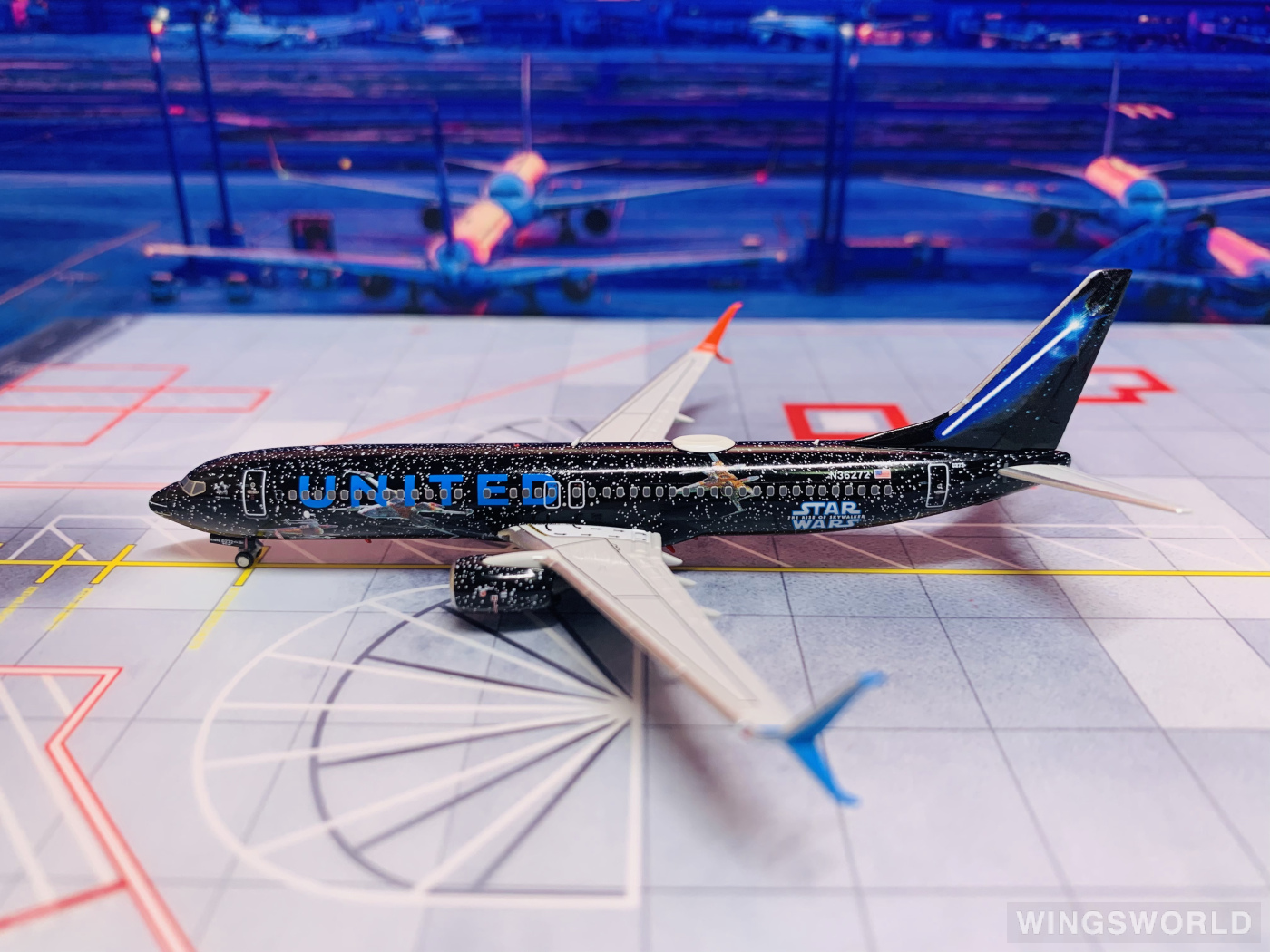 NGmodels 1:400 NG58133 United Airlines 美国联合航空 Boeing 737-800 N36272