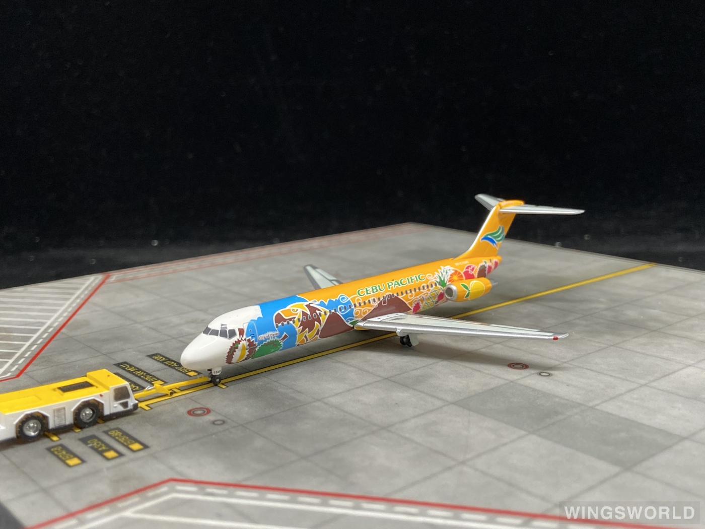 TucanoLine 1:400 84029003 Cebu Pacific Air 宿务太平洋航空 McDonnell Douglas DC-9 RP-C1540