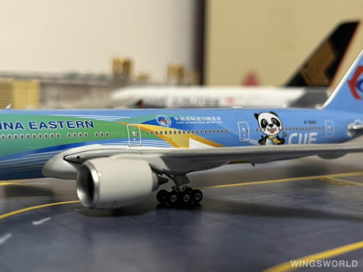 Phoenix 1:400 Boeing 777-300ER China Eastern 中国东方航空