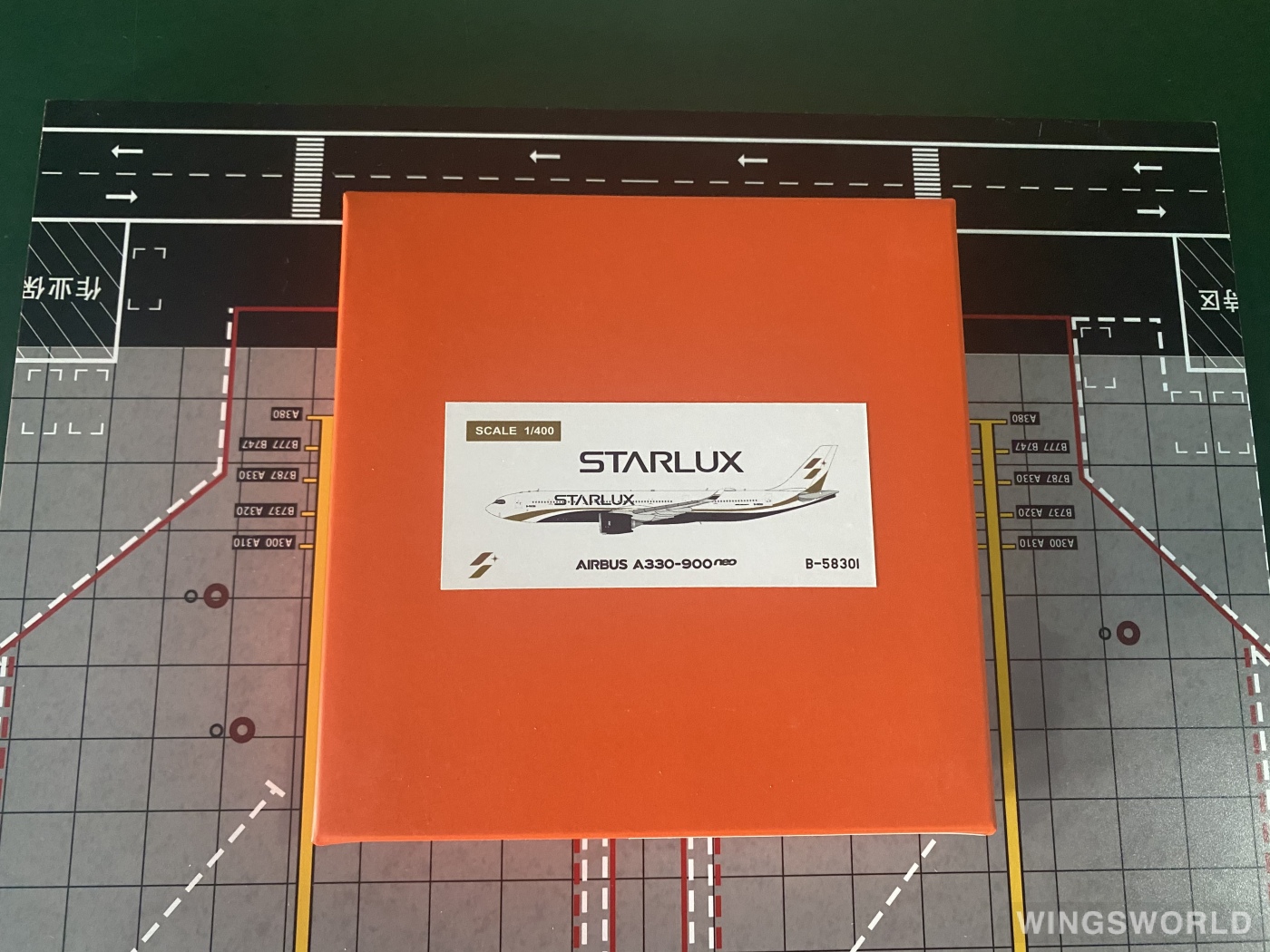 JC Wings 1:400 EW4339001 Starlux Airlines 星宇航空  Airbus A330-900neo B-58301