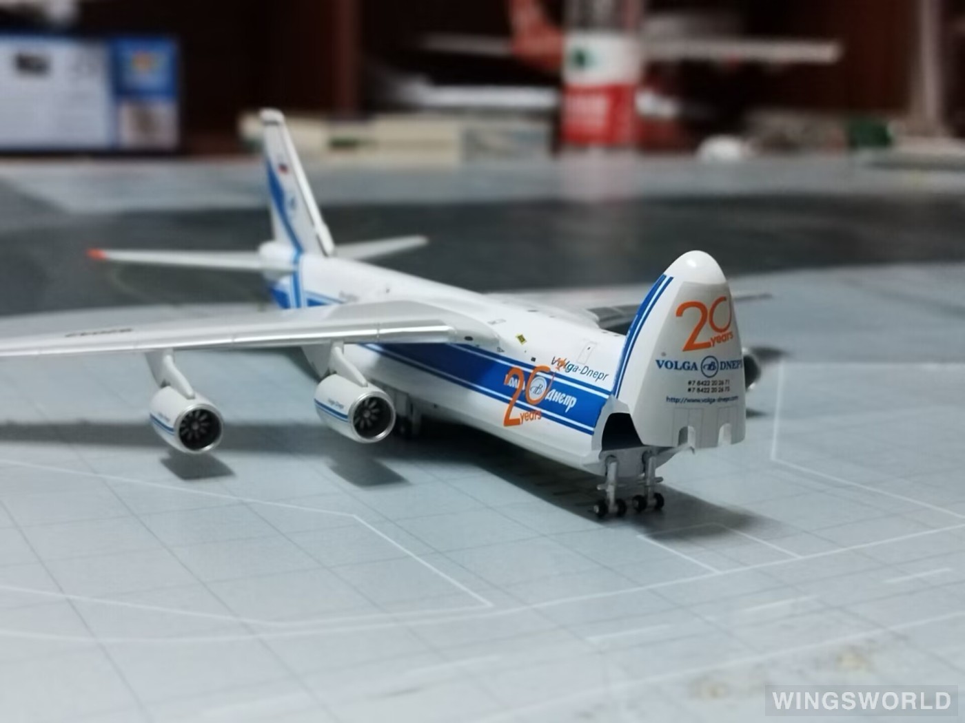 Blue wings 1:400 BWN007 Volga-Dnepr 伏尔加-第聂伯航空 Antonov An-124 RA-82042