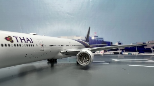 PH11822 Thai Airways 泰国国际航空Boeing 777-300ER HS-TTC