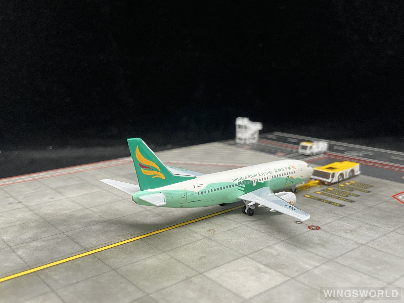 AeroClassics 1:400 ACB5055 Yangtze River Express 扬子江快运航空 Boeing 737-300 B-5055