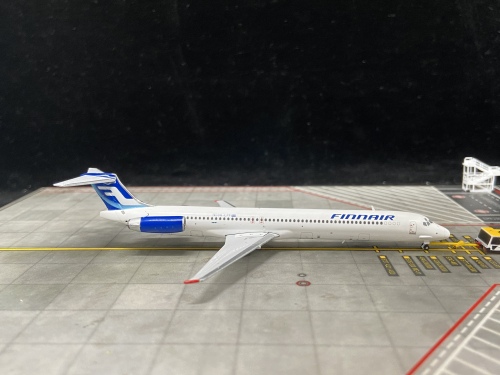 Finnair 芬兰航空 McDonnell Douglas MD-83 OH-LPF  XX40102 JC Wings 1:400