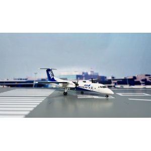 ANA 全日空 Bombardier Dash 8-300 JA804K  DH28018 Hogan 1:200