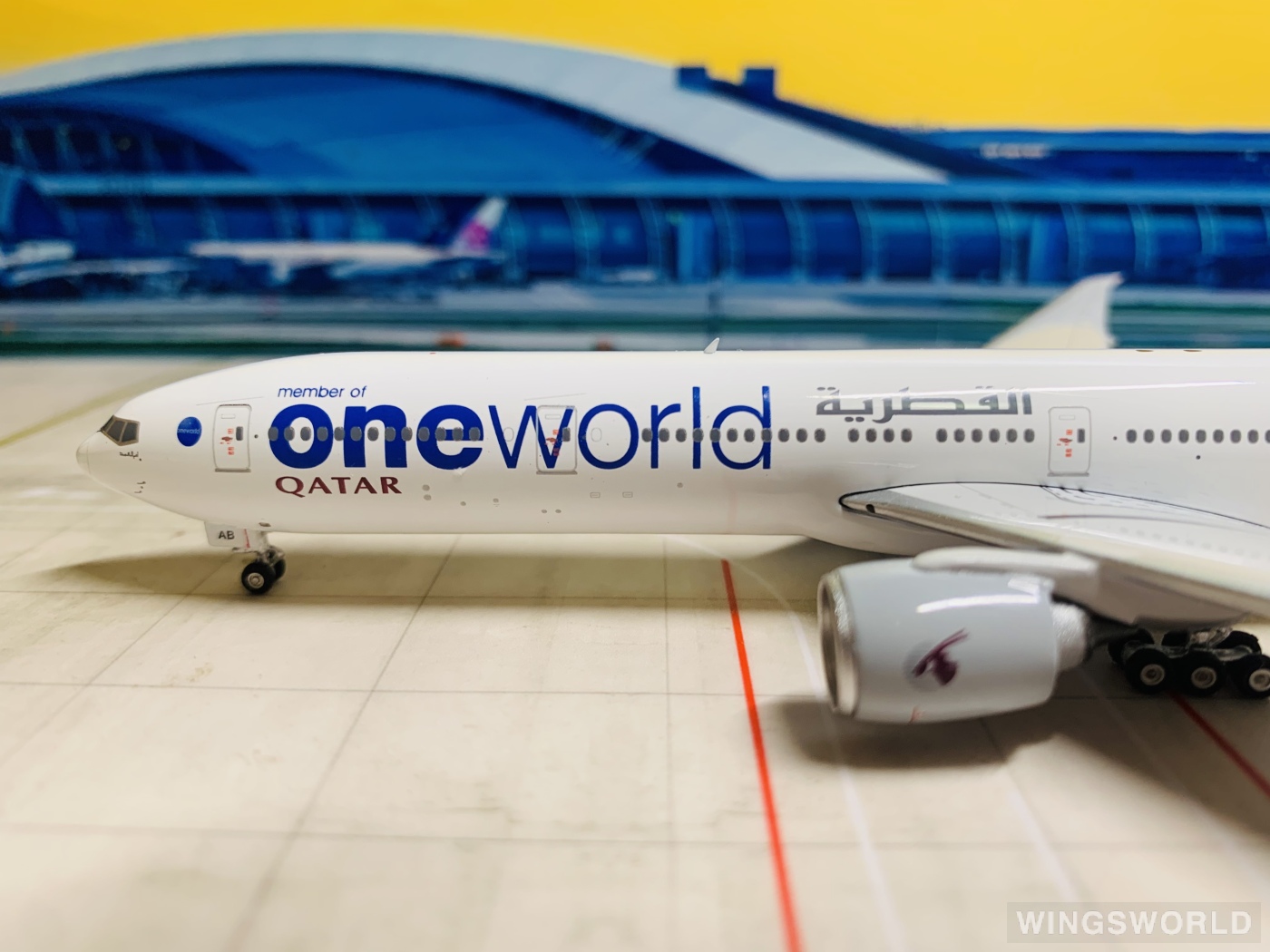 Phoenix 1:400 PH11475 Qatar 卡塔尔航空 Boeing 777-300ER A7-BAB