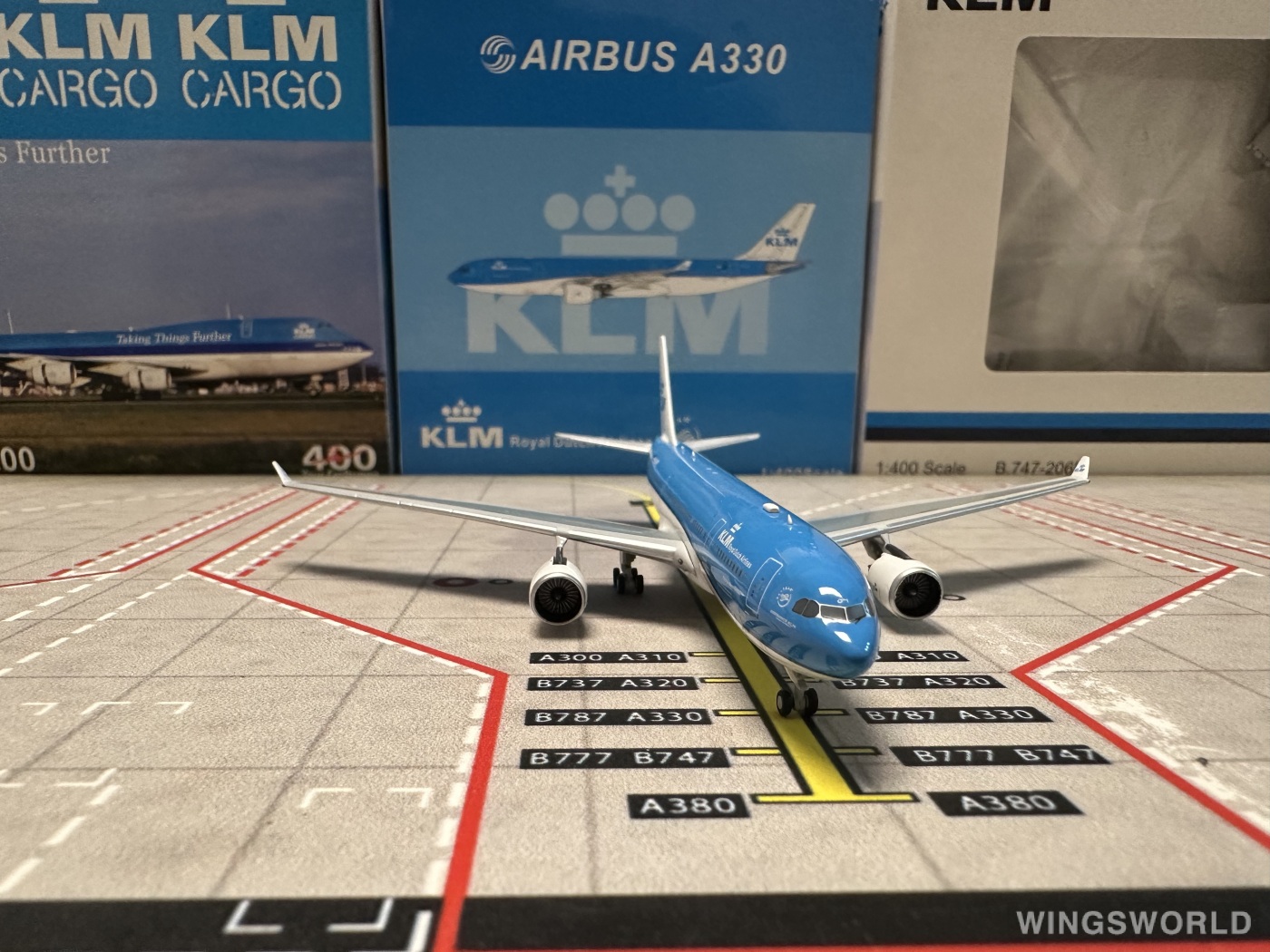 Pandamodel 1:400 BOX19006 KLM 荷兰皇家航空 Airbus A330-200 PH-AOM