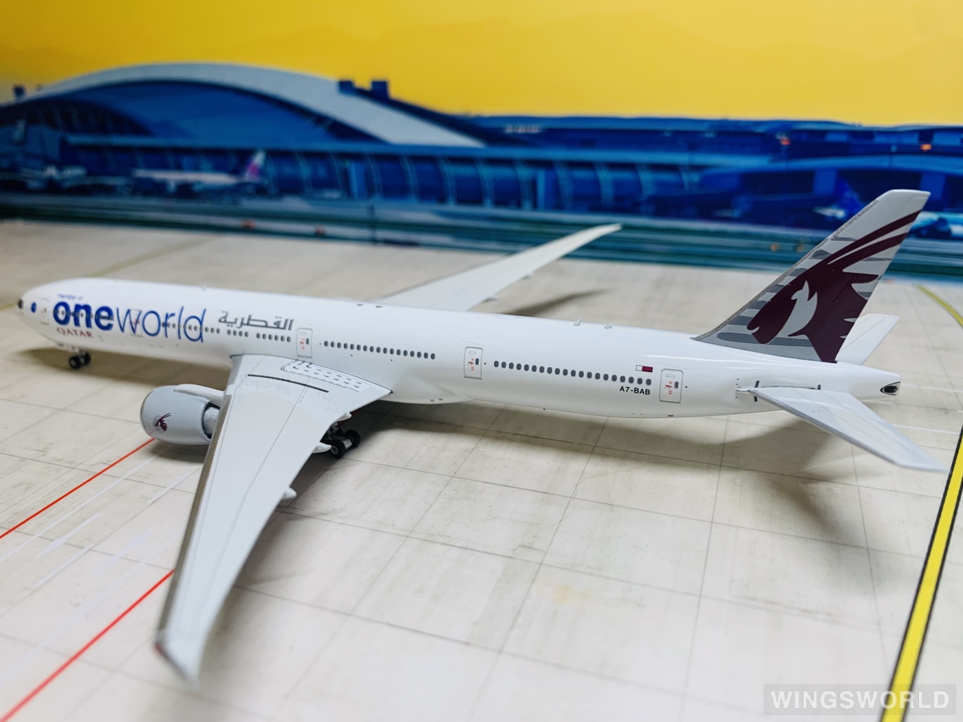 Phoenix 1:400 PH11475 Qatar 卡塔尔航空 Boeing 777-300ER A7-BAB