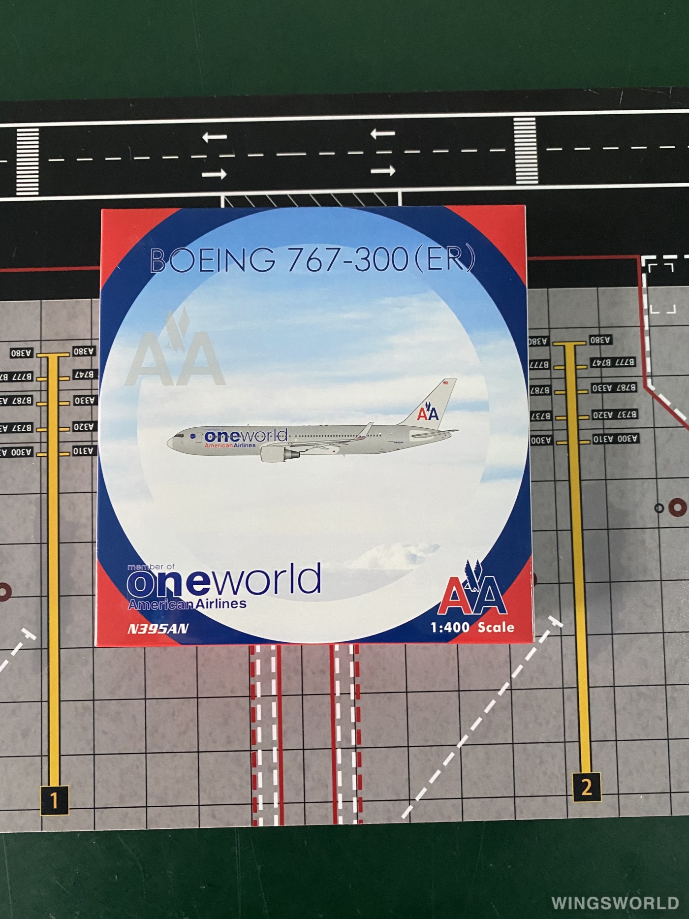 Phoenix 1:400 PH04555 American Airlines 美国航空 Boeing 767-300ER N395AN