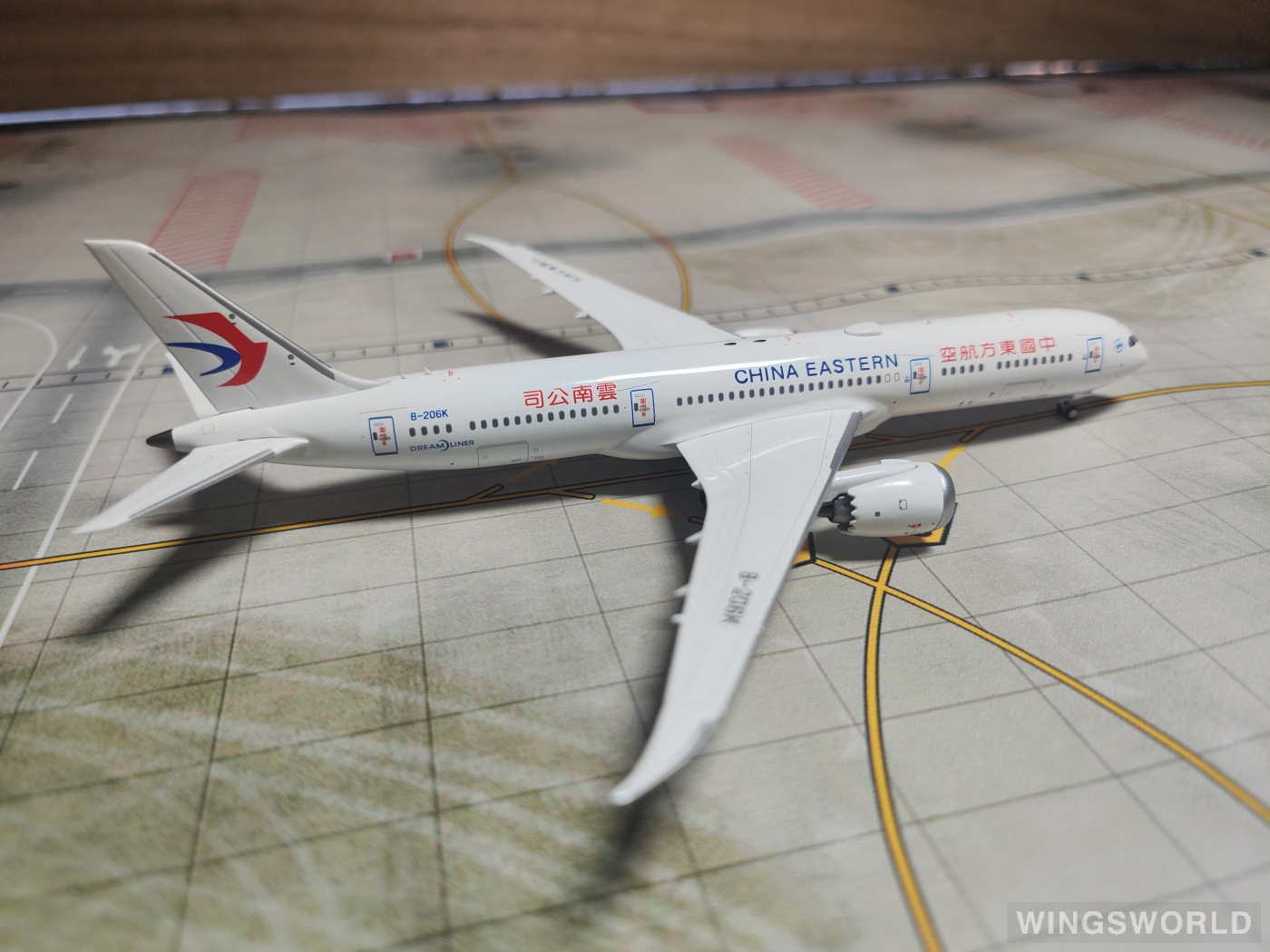 NGmodels 1:400 NG55009 China Eastern 中国东方航空 Boeing 787-9 B-206K