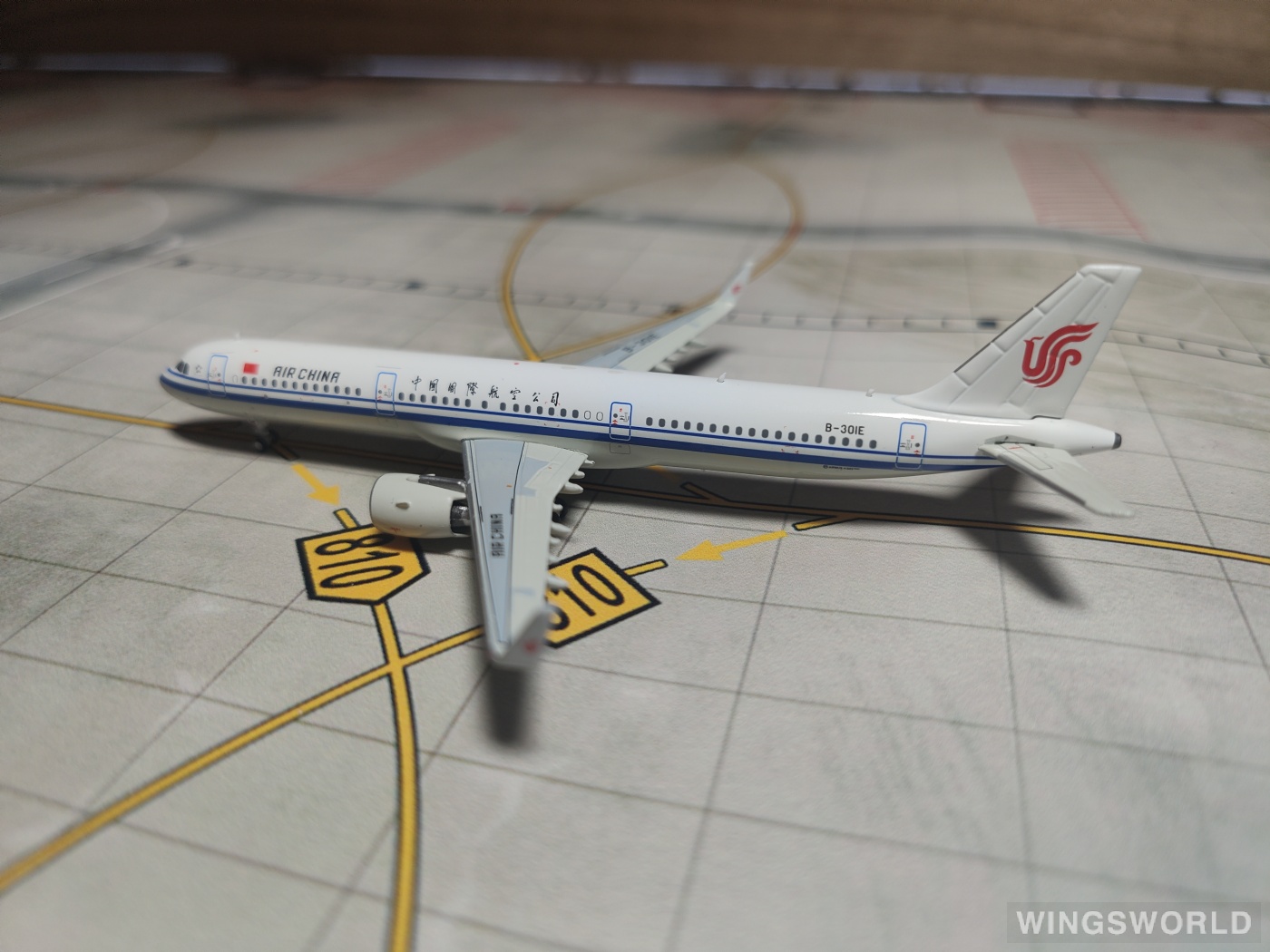 HYJLwings 1:400 HYJL81062 Air China 中国国际航空 Airbus A321 B-301E