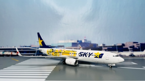 JC Wings 1:200 スカイマーク B737-800 JA73NR JC wings 1:200 B737-800 スカイマーク JA73NX - メルカリ