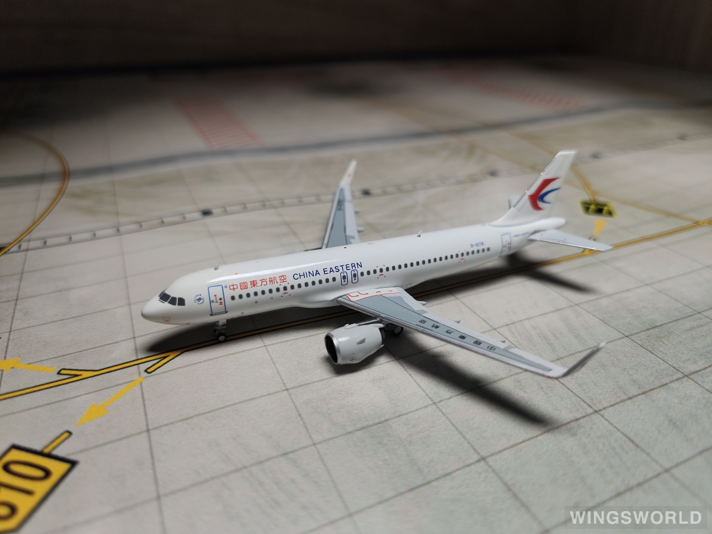 Pandamodel 1:400 PM18017 China Eastern 中国东方航空 Airbus A320 B-1076