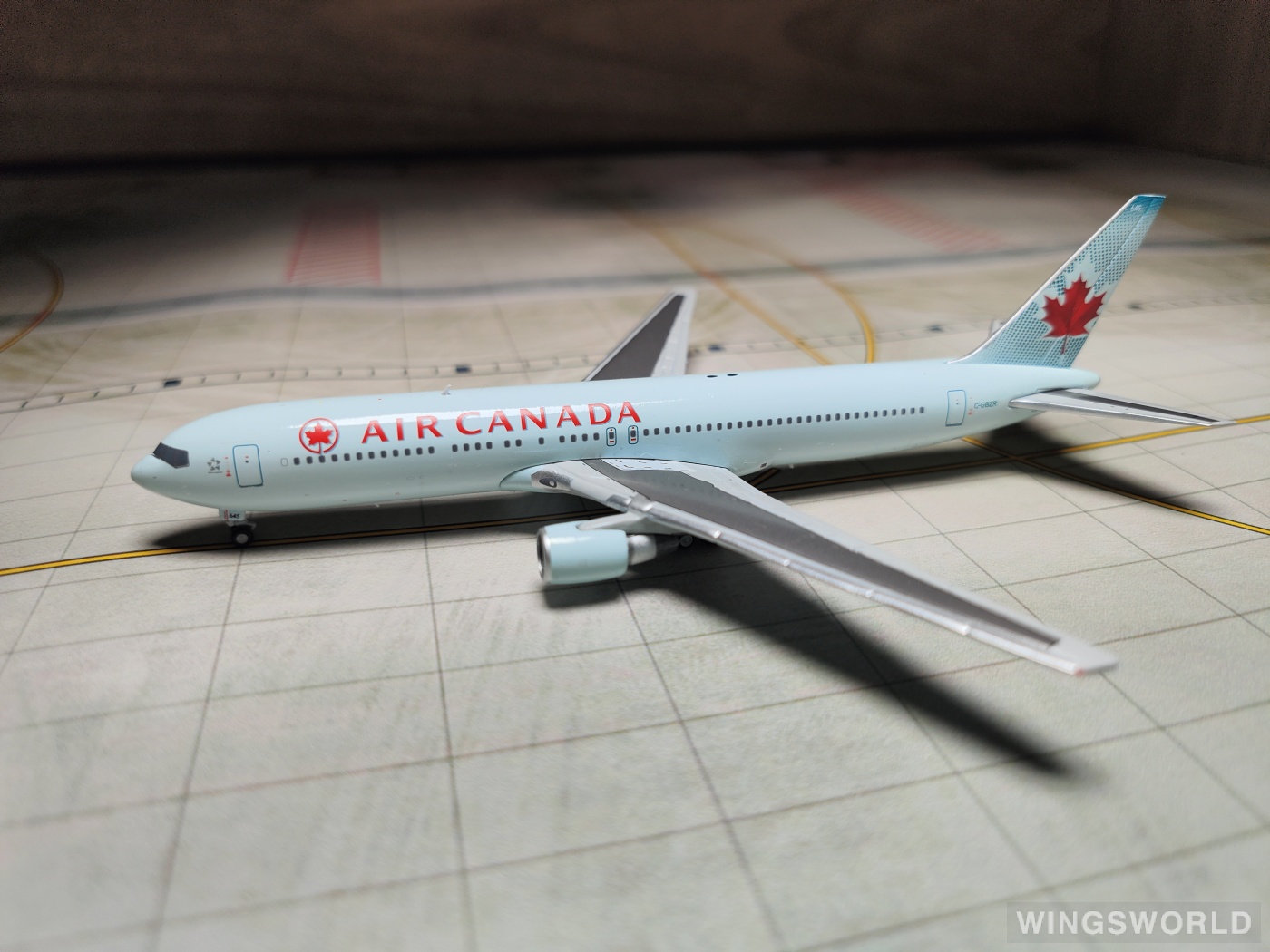 JC Wings 1:400 XX4441 Air Canada 加拿大航空 Boeing 767-300 C-GBZR
