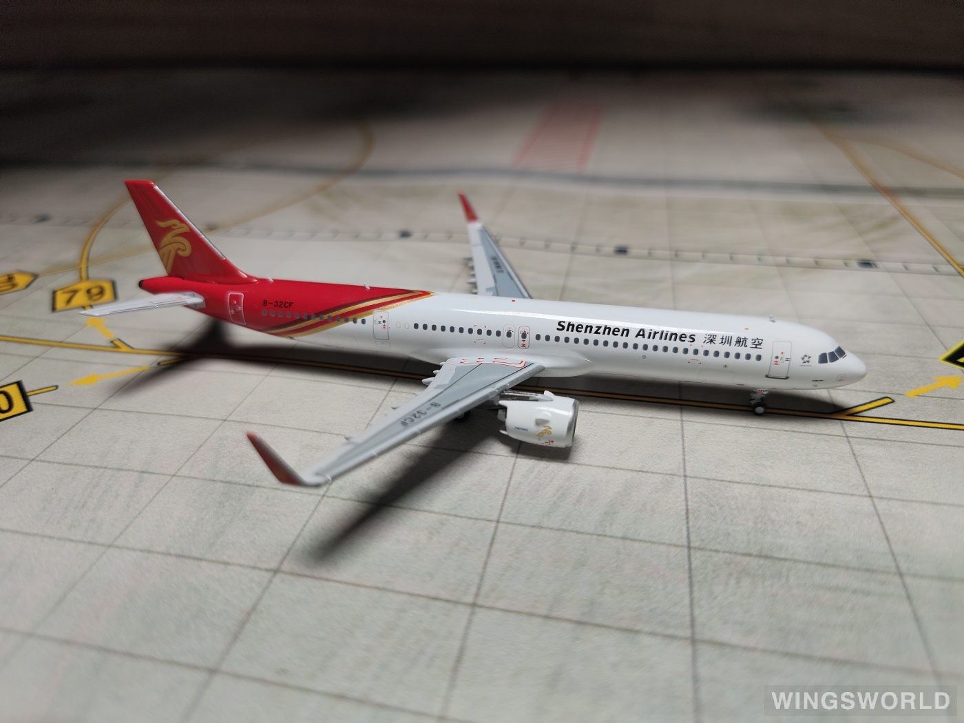 HYJLwings 1:400 HY210090 Shenzhen Airlines 深圳航空 Airbus A321neo B-32CF