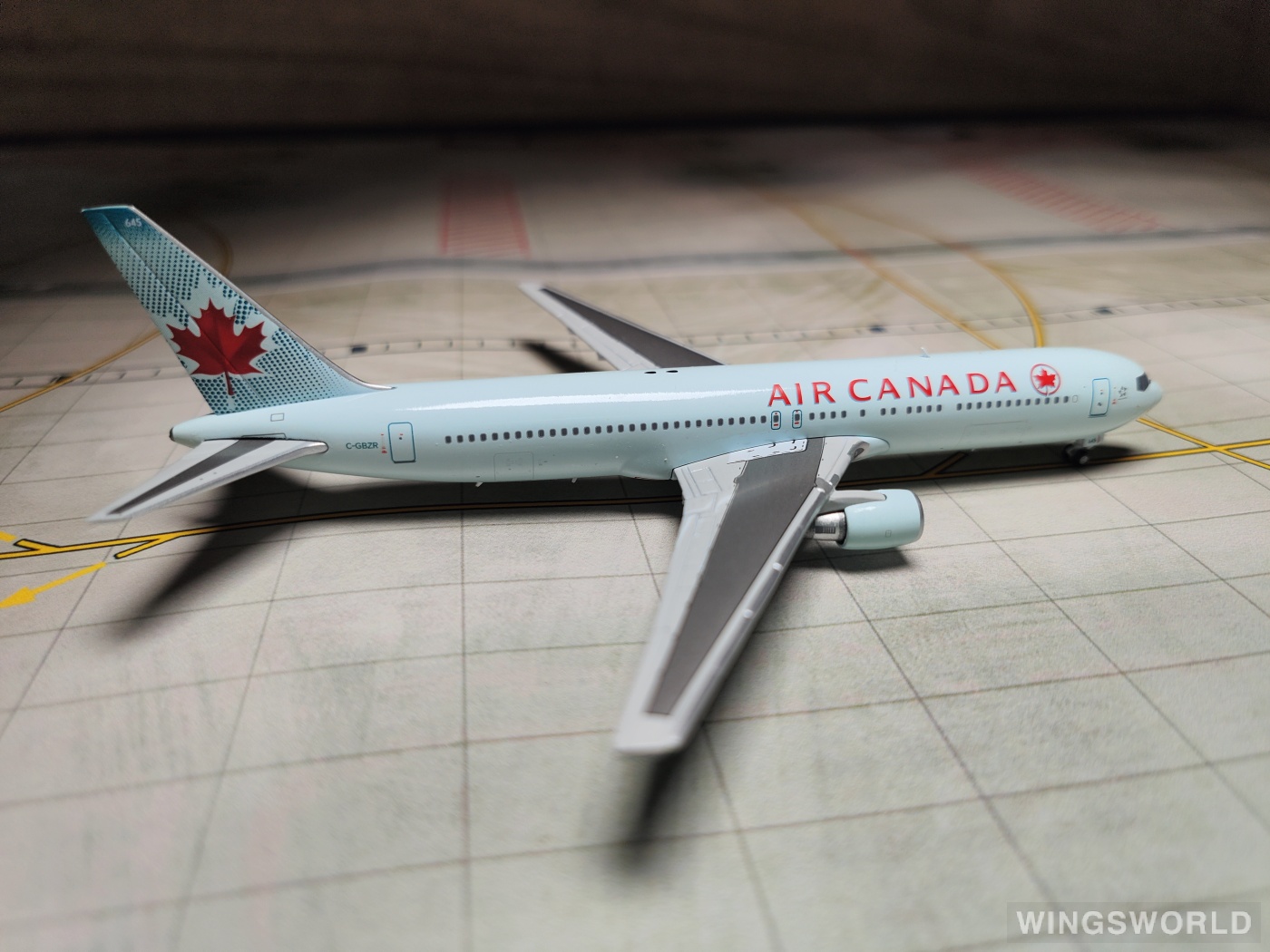 JC Wings 1:400 XX4441 Air Canada 加拿大航空 Boeing 767-300 C-GBZR