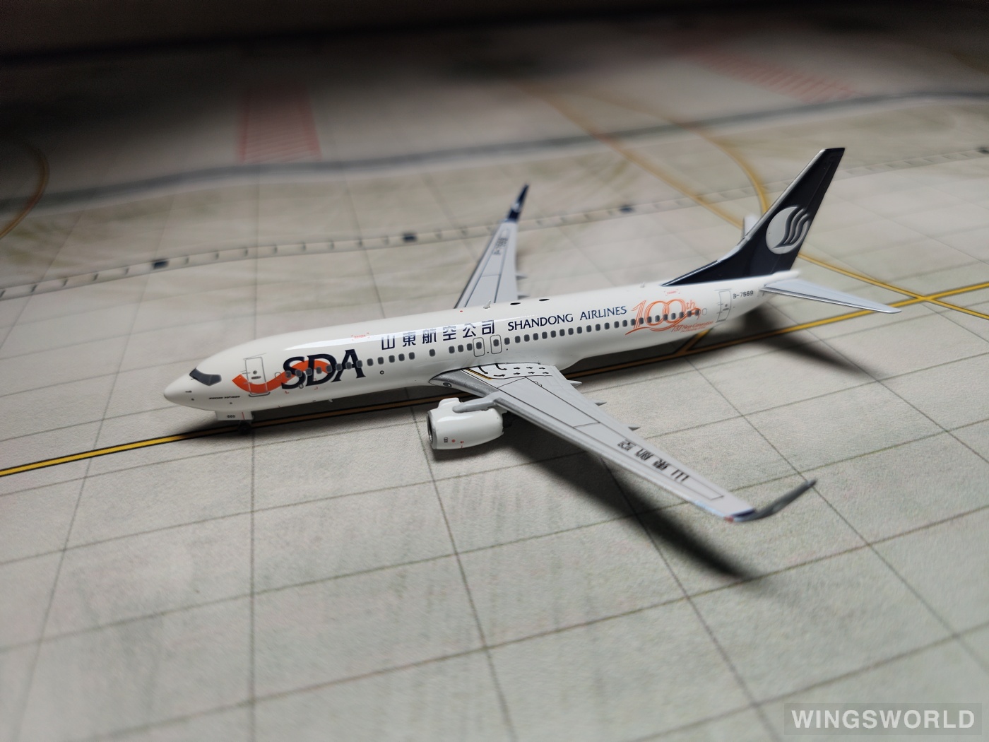 Pandamodel 1:400 PM-B-7669 Shandong Airlines 山东航空 Boeing 737-800 B-7669