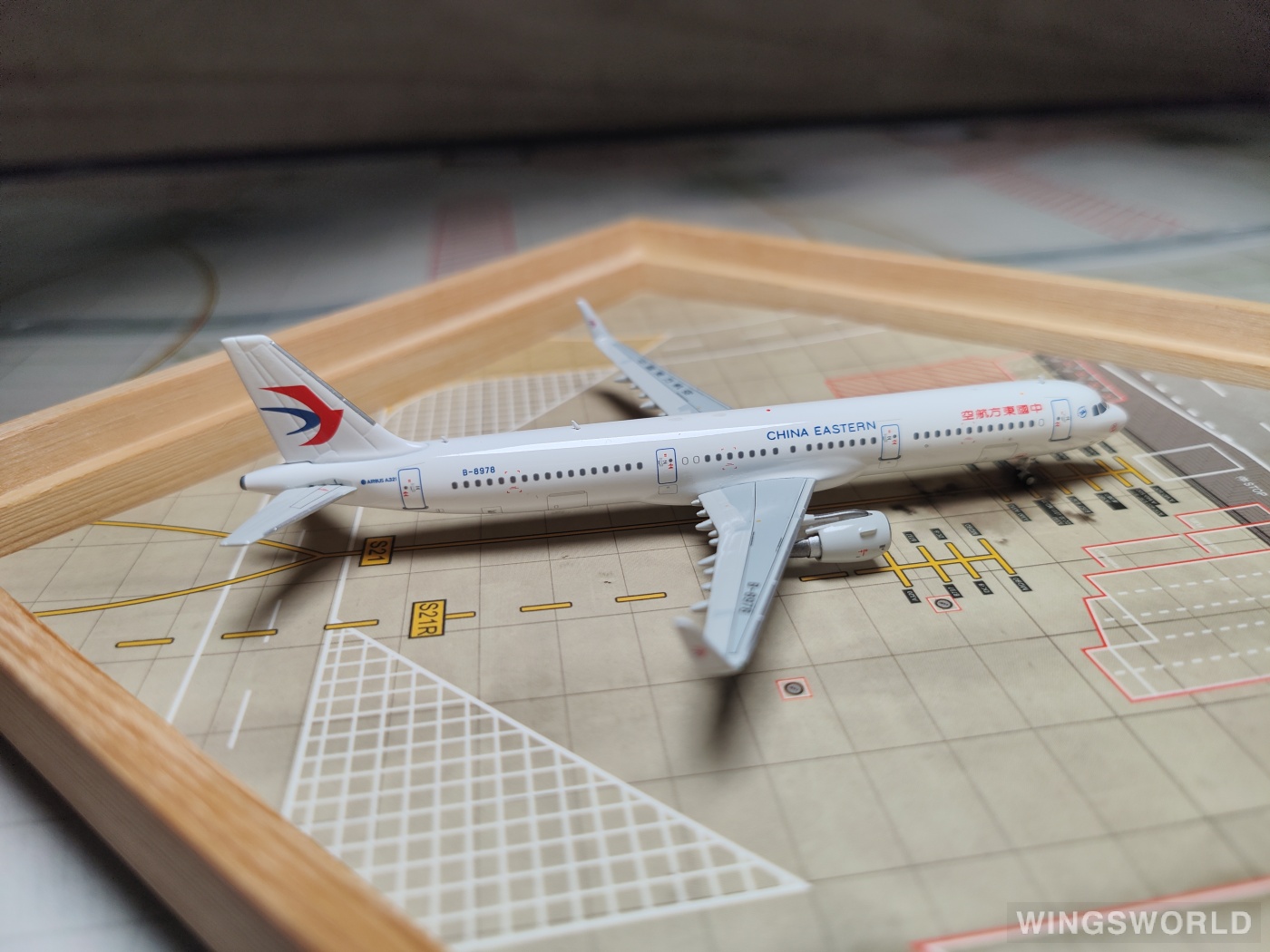 HYJLwings 1:400 HYJL81019 China Eastern 中国东方航空 Airbus A321 B-8978