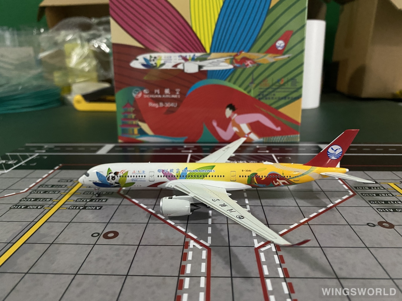 NGmodels 1:400 NG39030 Sichuan Airlines 四川航空 Airbus A350-900 B-304U