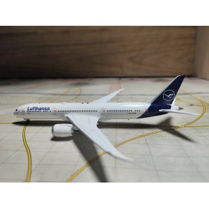 Lufthansa 汉莎航空 Boeing 787-9 D-ABPA 柏林号 WB4017 WB Models 1:400