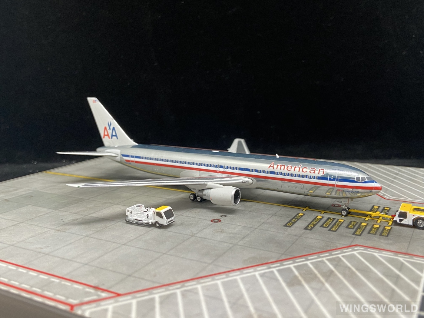 Phoenix 1:400 PH04554 American Airlines 美国航空 Boeing 767-300ER N377AN