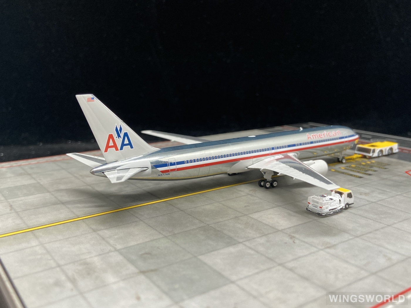 Phoenix 1:400 PH04554 American Airlines 美国航空 Boeing 767-300ER N377AN