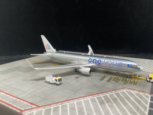 PH04555 American Airlines 美国航空Boeing 767-300ER N395AN