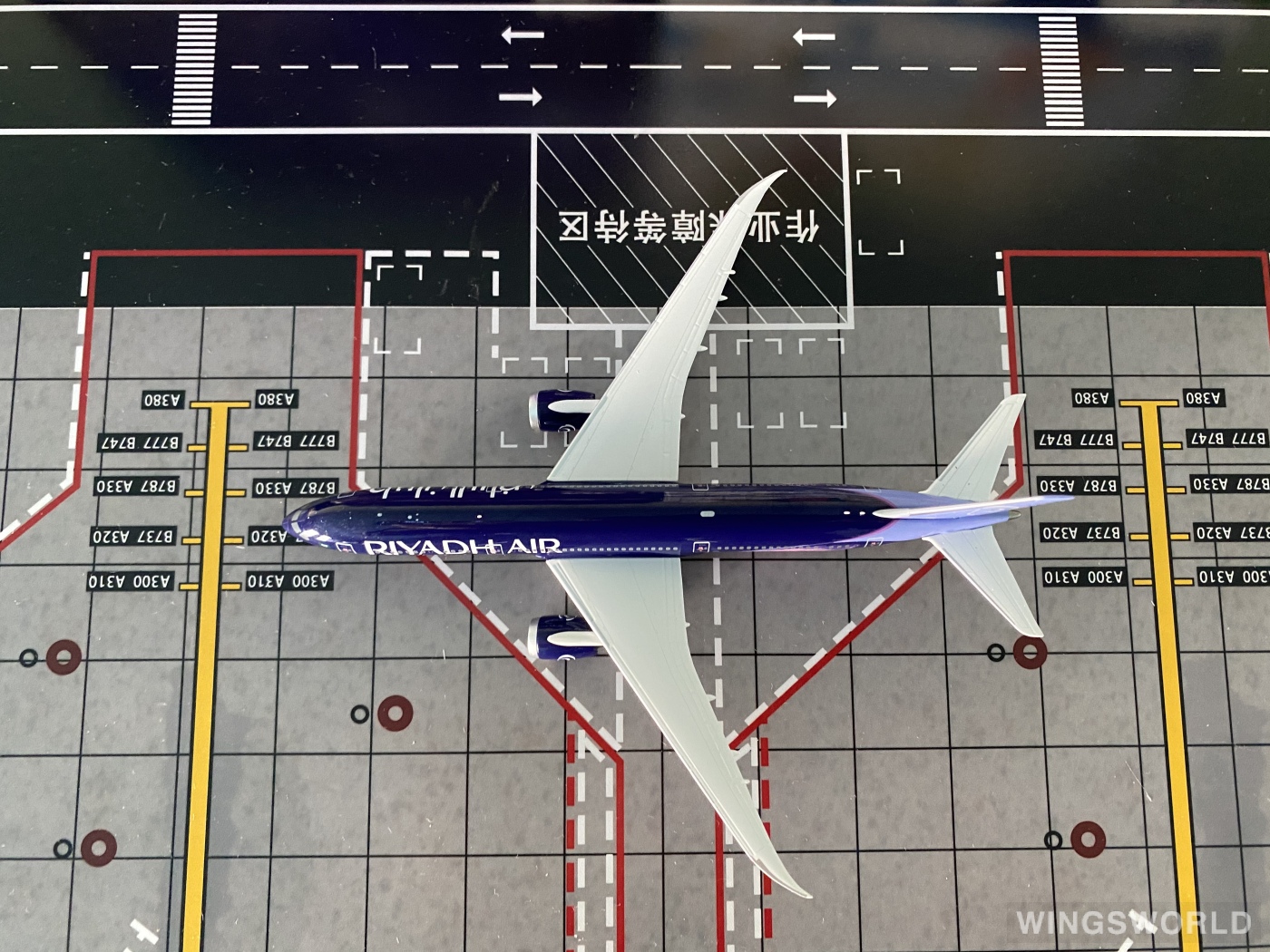 NGmodels 1:400 NG55113 Riyadh Air 利雅得航空 Boeing 787-9 N8572C