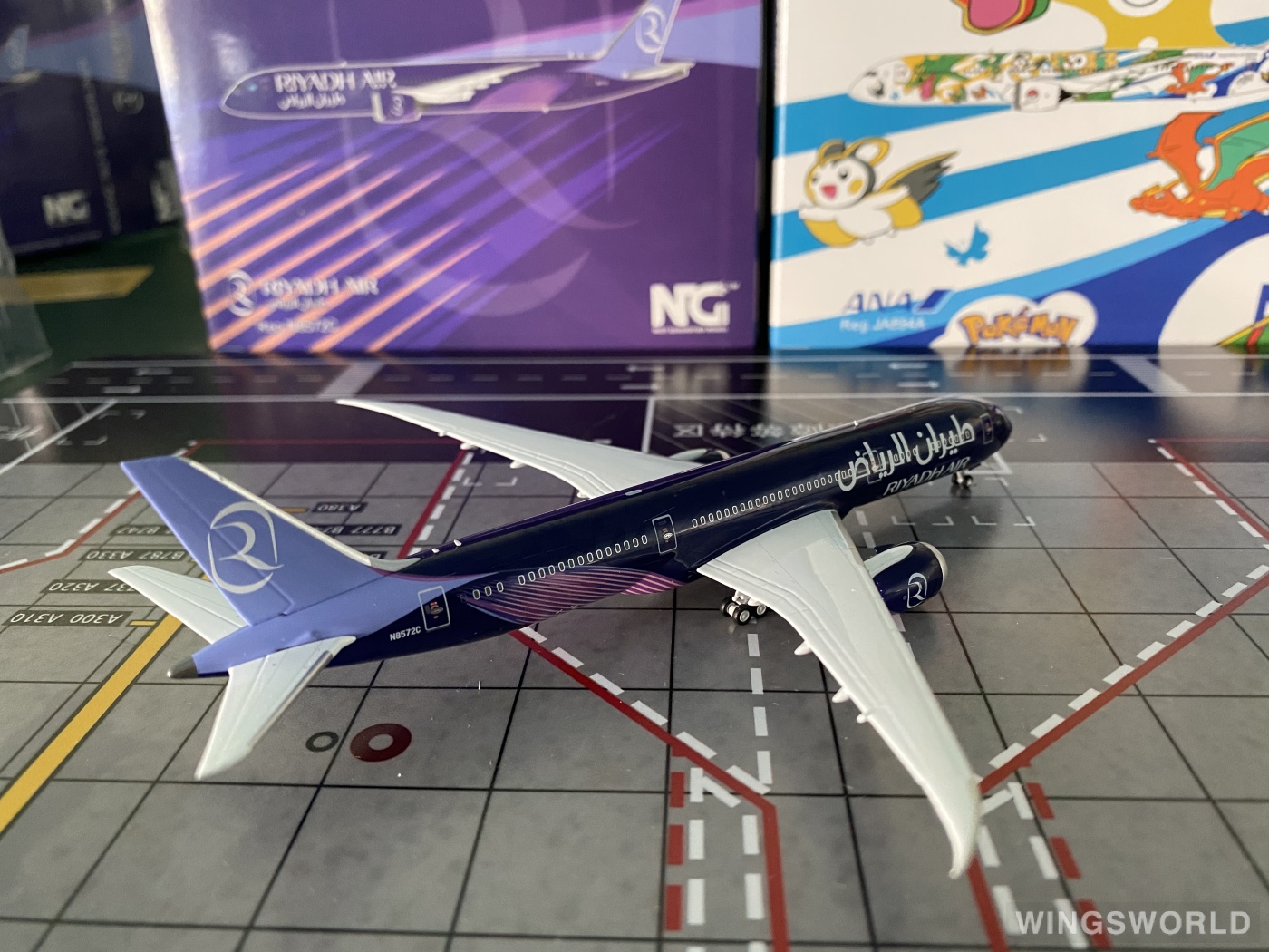 NGmodels 1:400 NG55113 Riyadh Air 利雅得航空 Boeing 787-9 N8572C