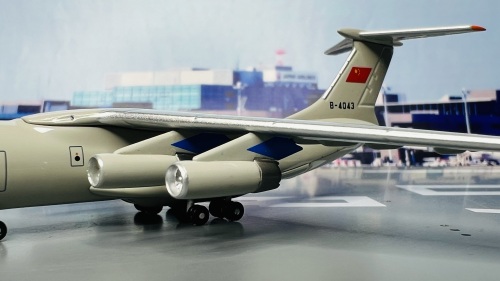 PLAAF 中国空军 Ilyushin Il-76 B-4043  AC18234B AeroClassics 1:400