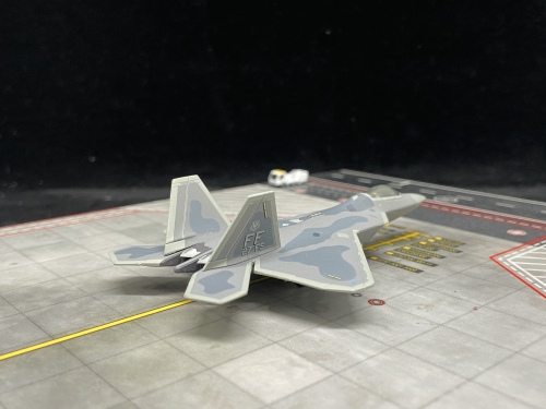 USAF 美国空军 Lockheed Martin F-22 01-020  HG60449 Hogan 1:200