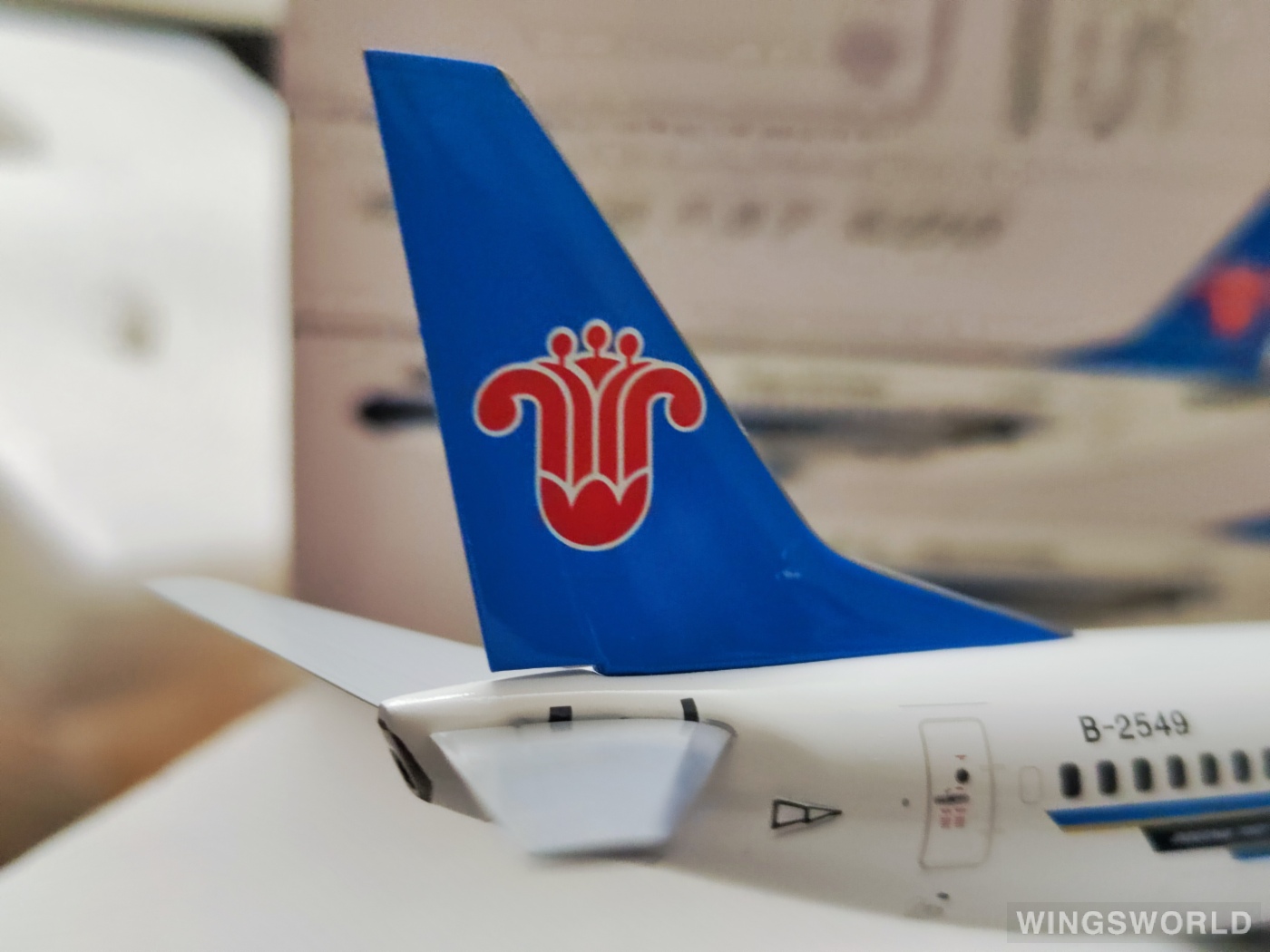 JC Wings 1:200 XX20230 China Southern 中国南方航空 Boeing 737-500 B-2549