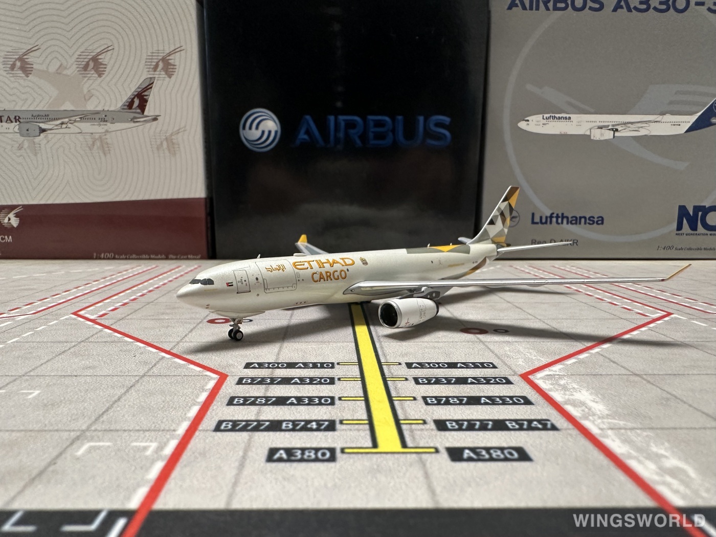 Pandamodel 1:400 PMA6DCE Etihad Airways 阿提哈德航空 Airbus A330-200 A6-DCE