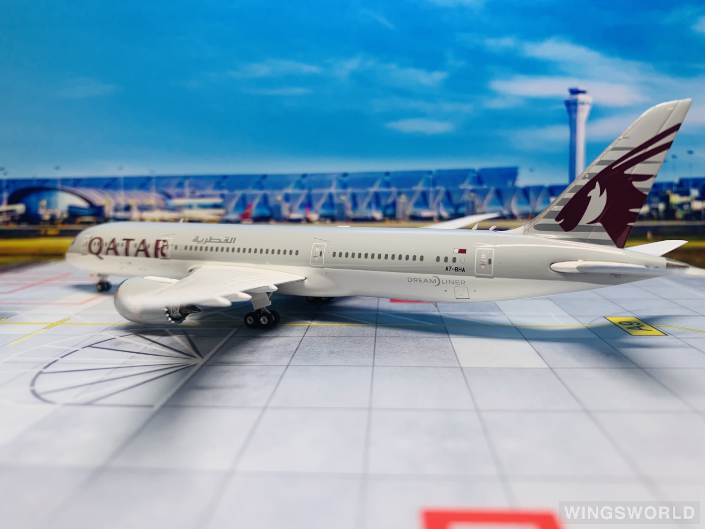 Phoenix 1:400 PH11612 Qatar 卡塔尔航空 Boeing 787-9 A7-BHA