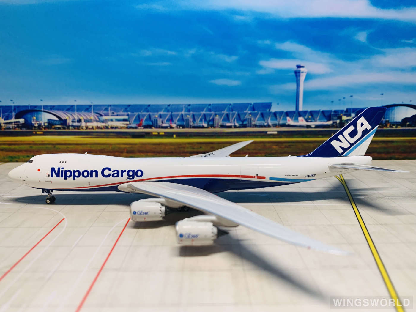 Phoenix 1:400 PH04477 Nippon Cargo Airlines 日本货物航空 Boeing 747-8F JA17KZ
