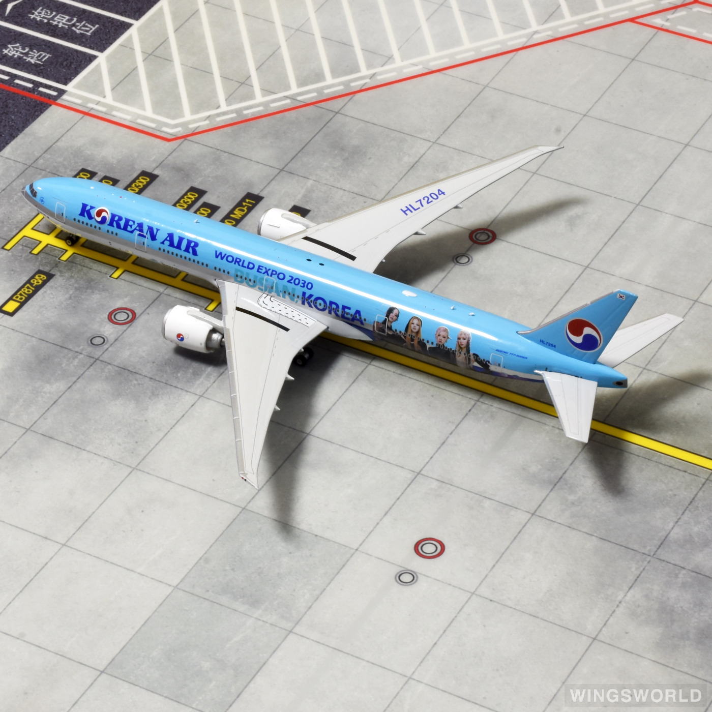 Phoenix 1:400 PH04562 Korean Air 大韩航空 Boeing 777-300ER HL7204