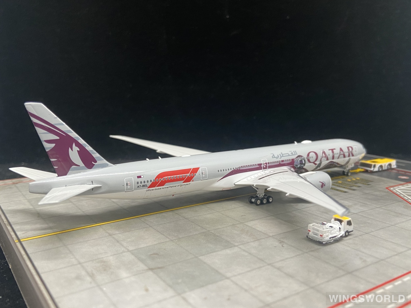Phoenix 1:400 PH04560 Qatar 卡塔尔航空 Boeing 777-300ER A7-BEL