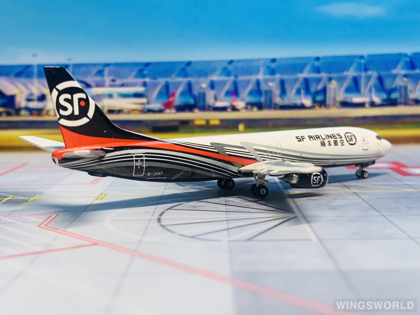 Phoenix 1:400 PH10786 SF Airlines 顺丰航空 Boeing 737-400 B-2017