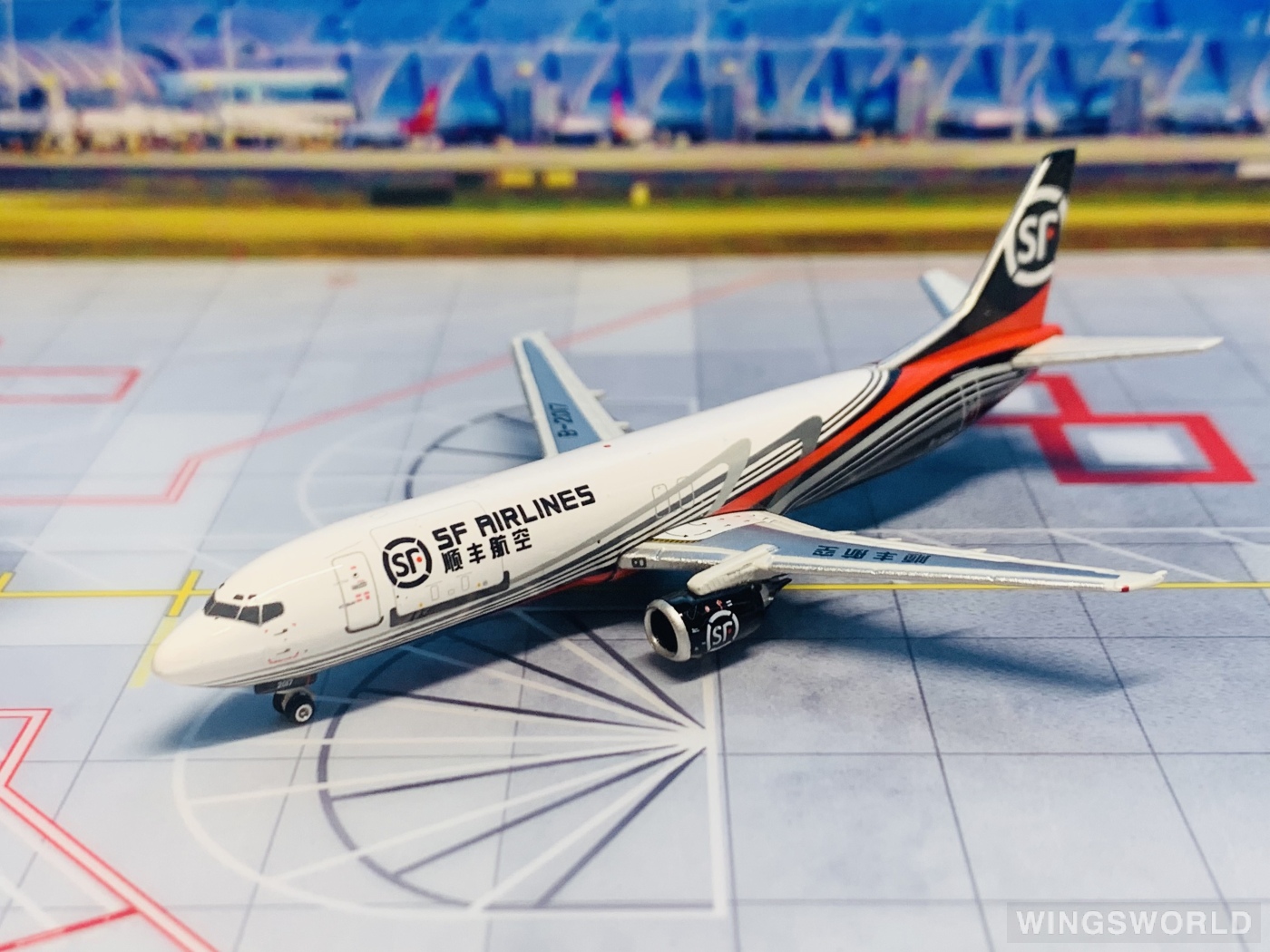 Phoenix 1:400 PH10786 SF Airlines 顺丰航空 Boeing 737-400 B-2017