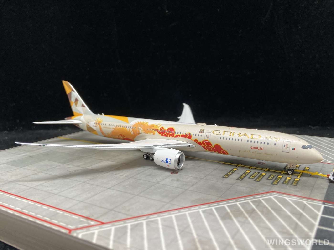 Phoenix 1:400 PH04326 Etihad Airways 阿提哈德航空 Boeing 787-10 A6-BMD