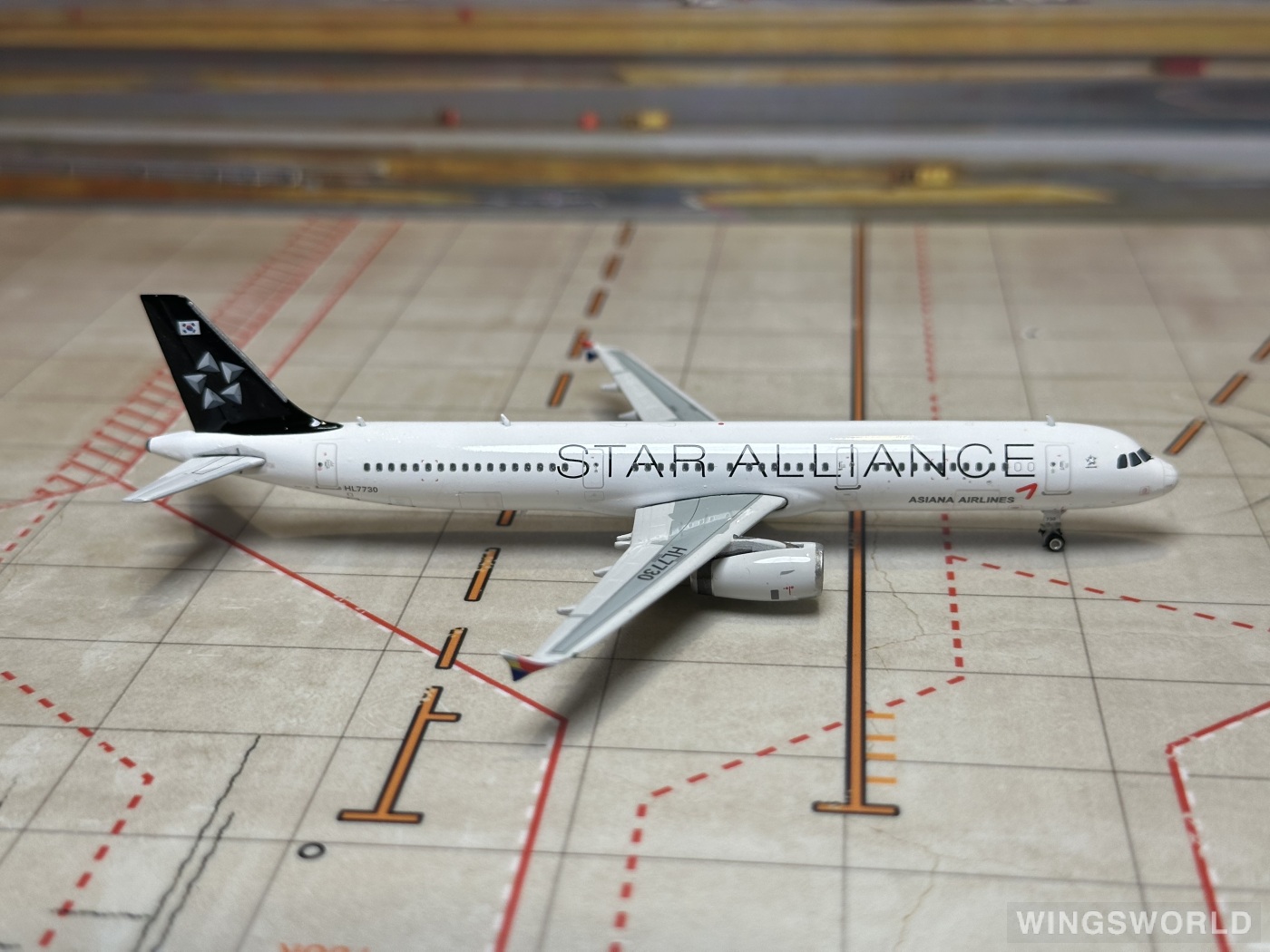 Phoenix 1:400 PH10827 Asiana 韩亚航空 Airbus A321 HL7730